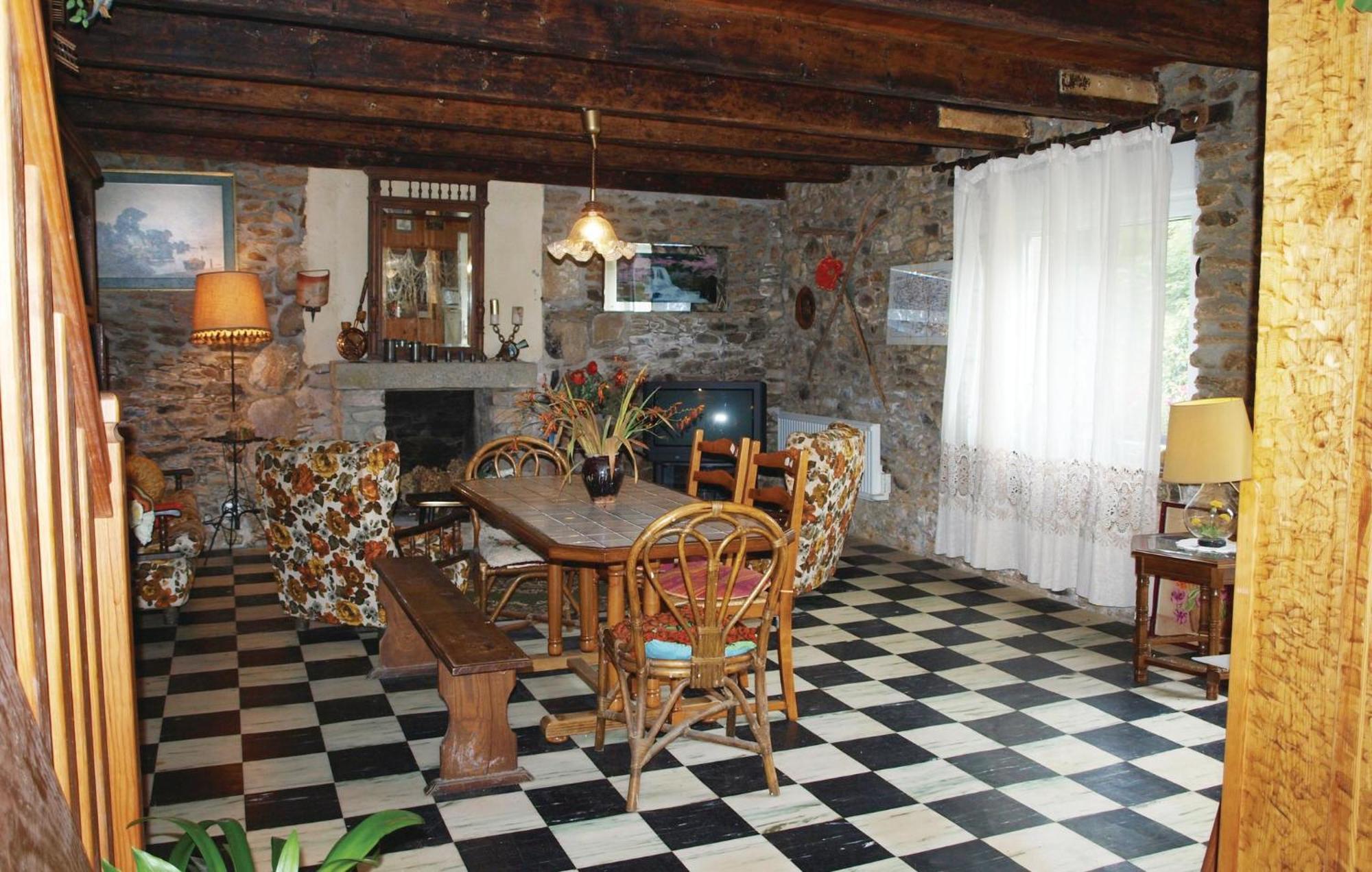 Lovely Home In Le Faouet With Kitchen Экстерьер фото