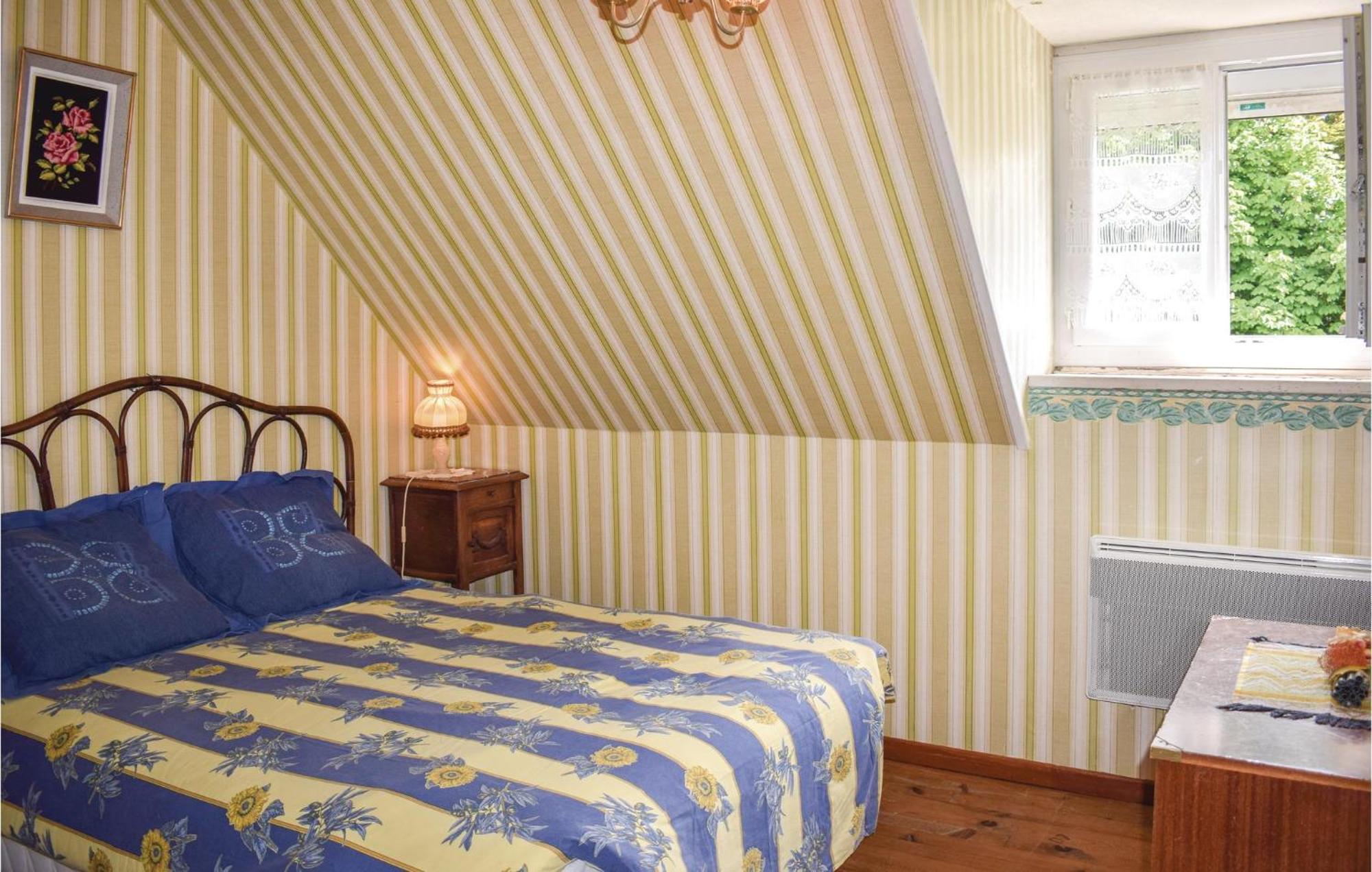 Lovely Home In Le Faouet With Kitchen Экстерьер фото